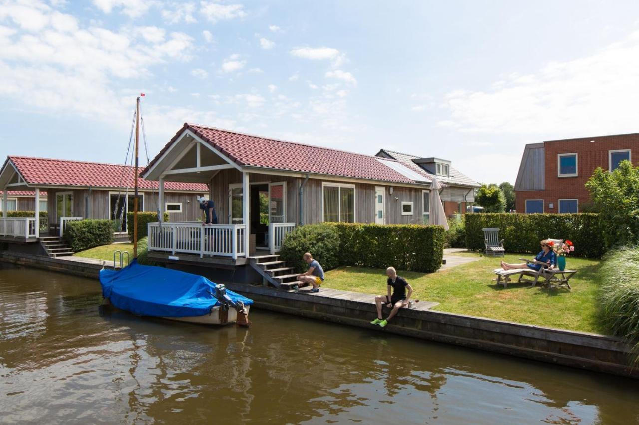 Hotel Recreatiepark Tusken De Marren Akkrum Exterior foto